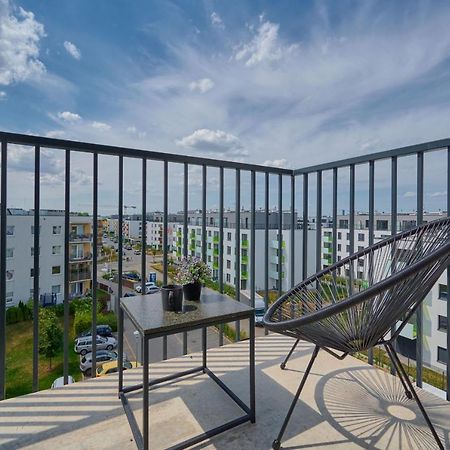 Exclusive Apartment With Balcony & Parking Wroclaw By Renters Prestige Екстер'єр фото