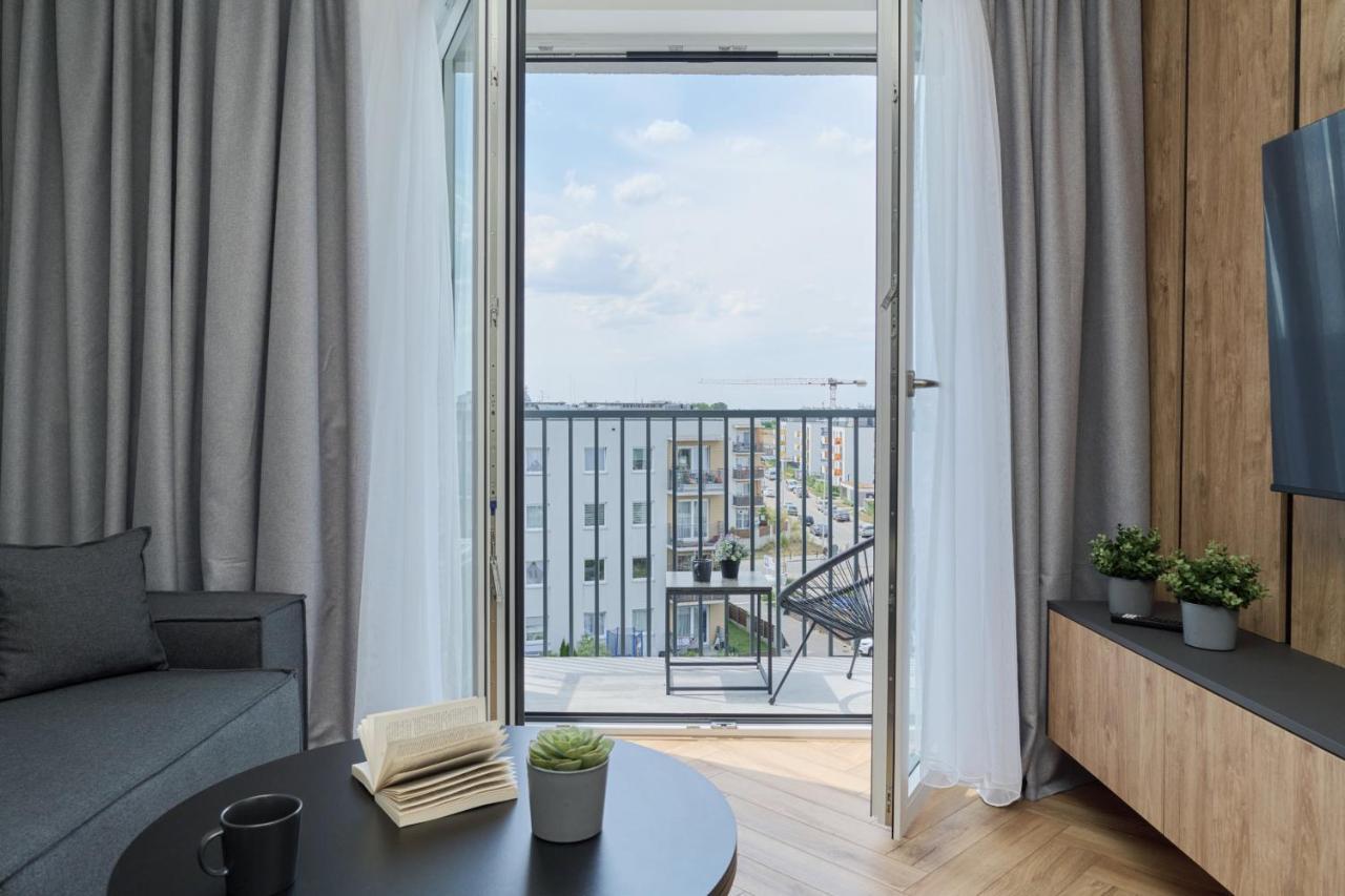 Exclusive Apartment With Balcony & Parking Wroclaw By Renters Prestige Екстер'єр фото