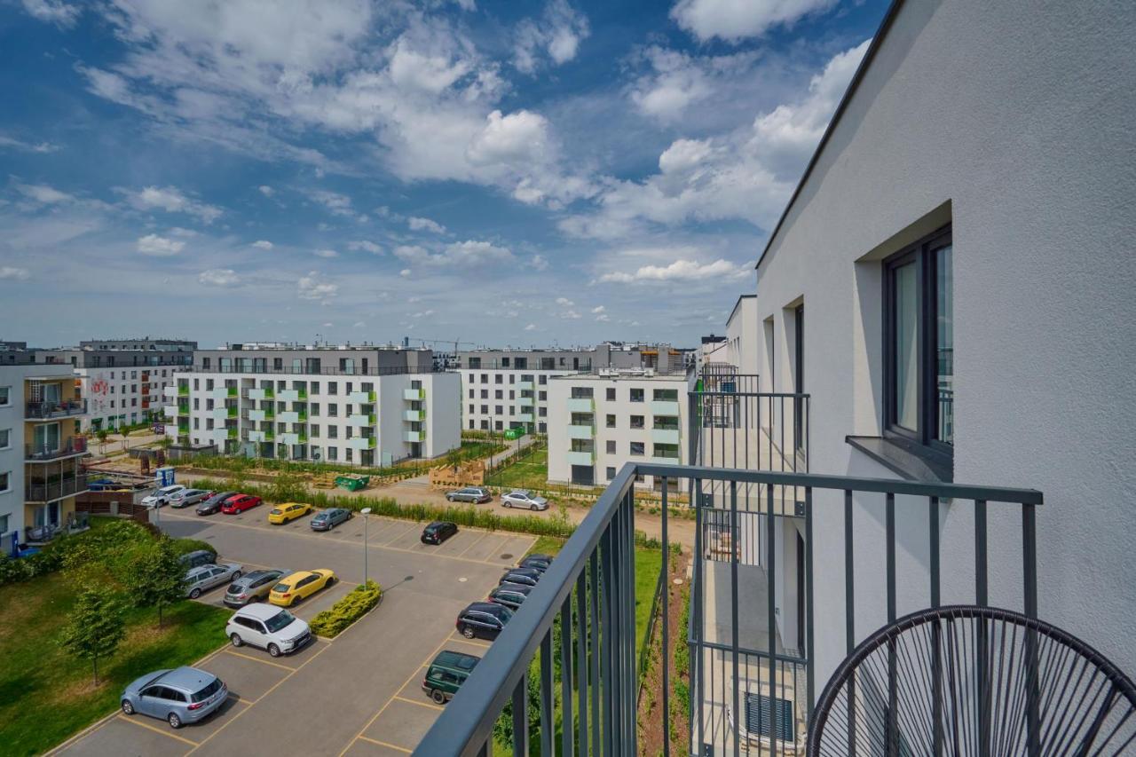 Exclusive Apartment With Balcony & Parking Wroclaw By Renters Prestige Екстер'єр фото