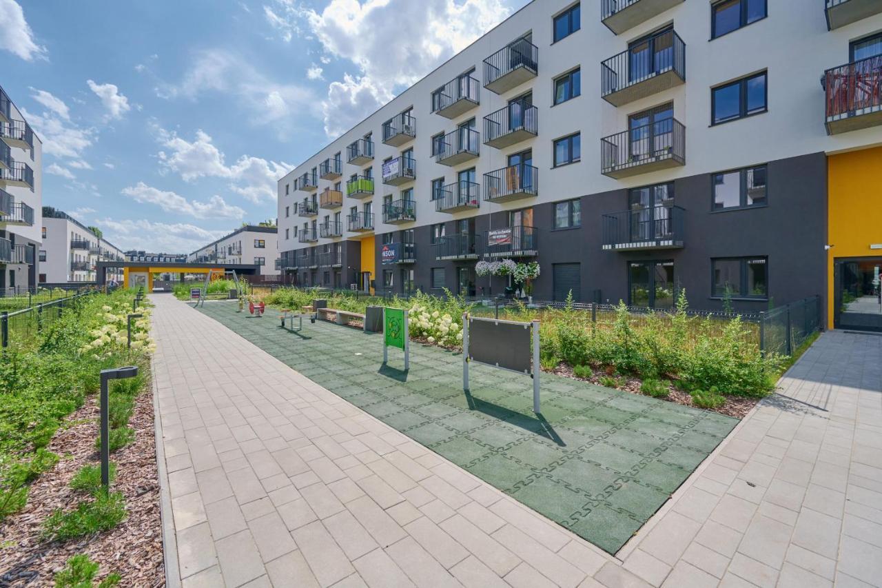 Exclusive Apartment With Balcony & Parking Wroclaw By Renters Prestige Екстер'єр фото