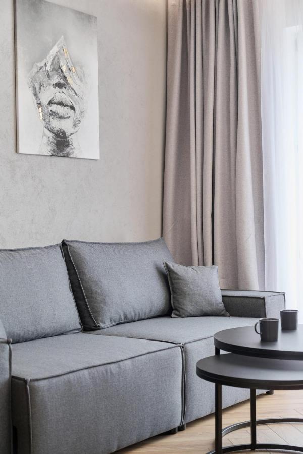 Exclusive Apartment With Balcony & Parking Wroclaw By Renters Prestige Екстер'єр фото