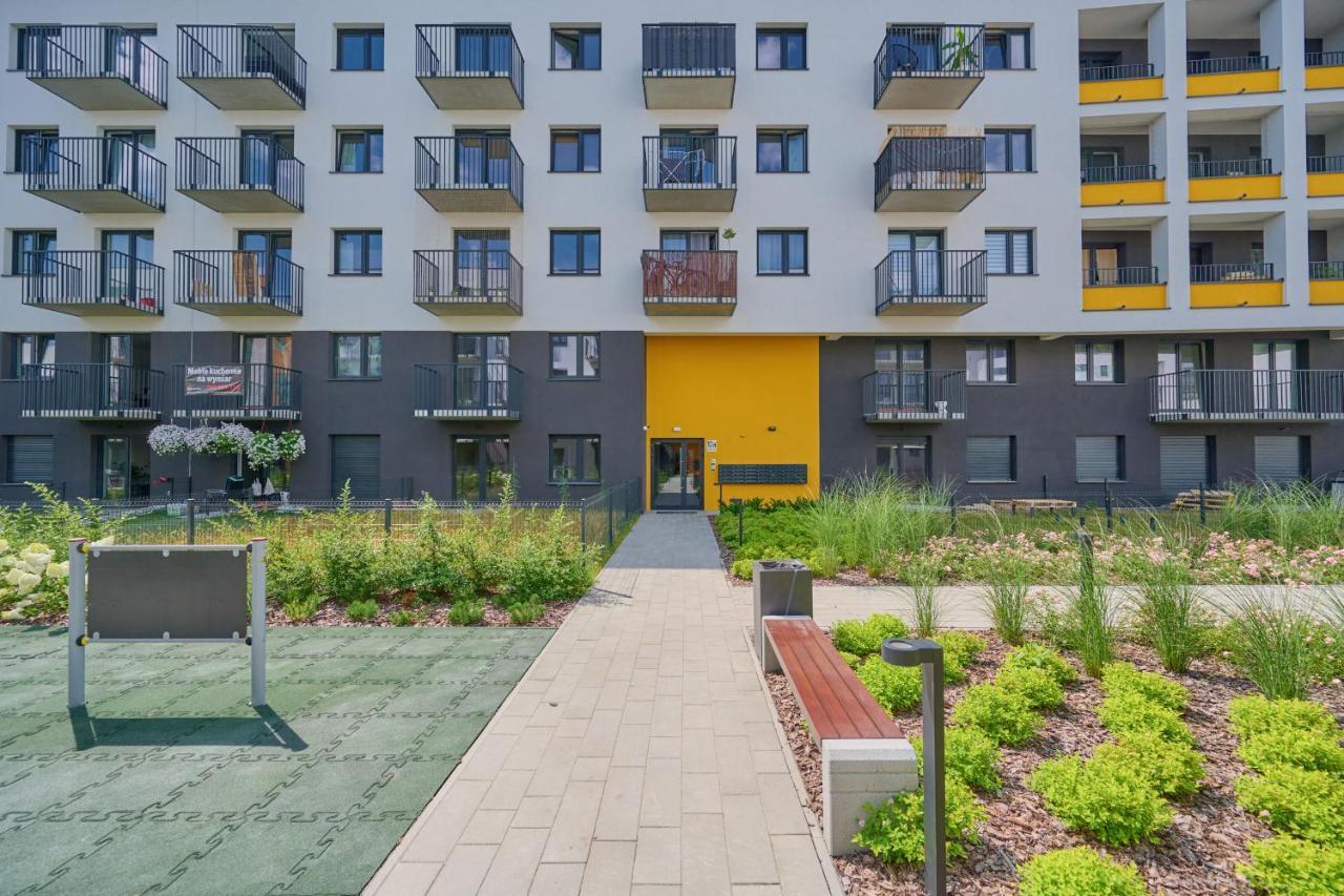 Exclusive Apartment With Balcony & Parking Wroclaw By Renters Prestige Екстер'єр фото