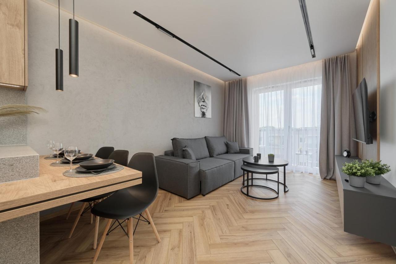 Exclusive Apartment With Balcony & Parking Wroclaw By Renters Prestige Екстер'єр фото