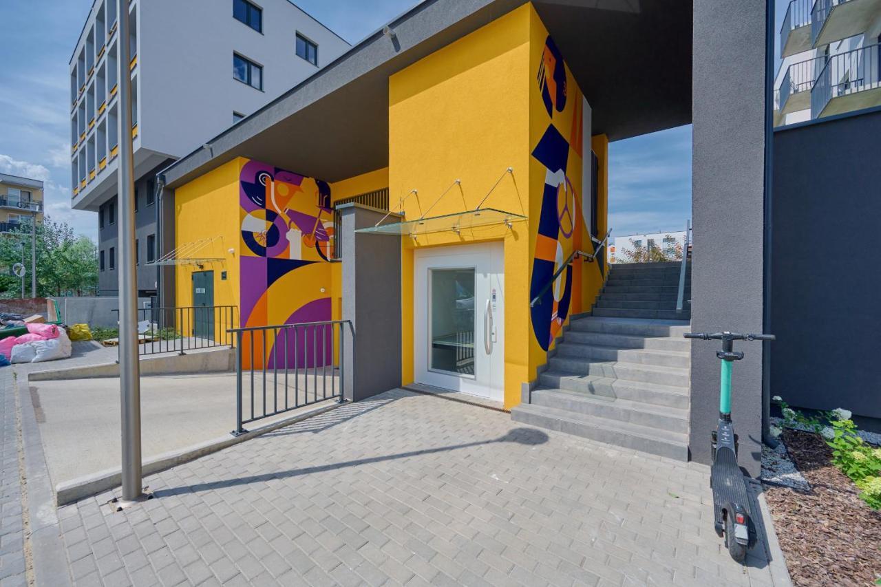 Exclusive Apartment With Balcony & Parking Wroclaw By Renters Prestige Екстер'єр фото