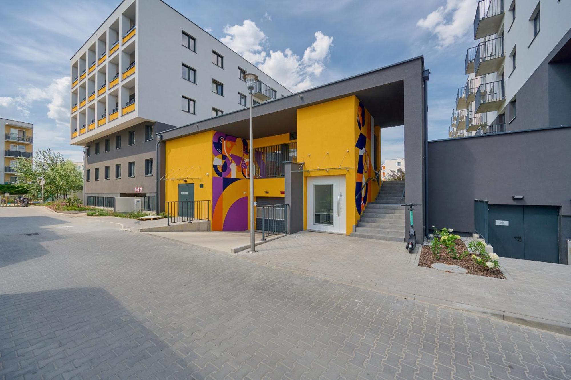 Exclusive Apartment With Balcony & Parking Wroclaw By Renters Prestige Екстер'єр фото